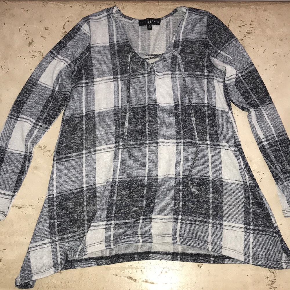 Long sleeve top 🔴MOVING SALE 🔴